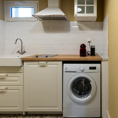 Urban Senses Apt#1, A Kalamatastay Apartment *